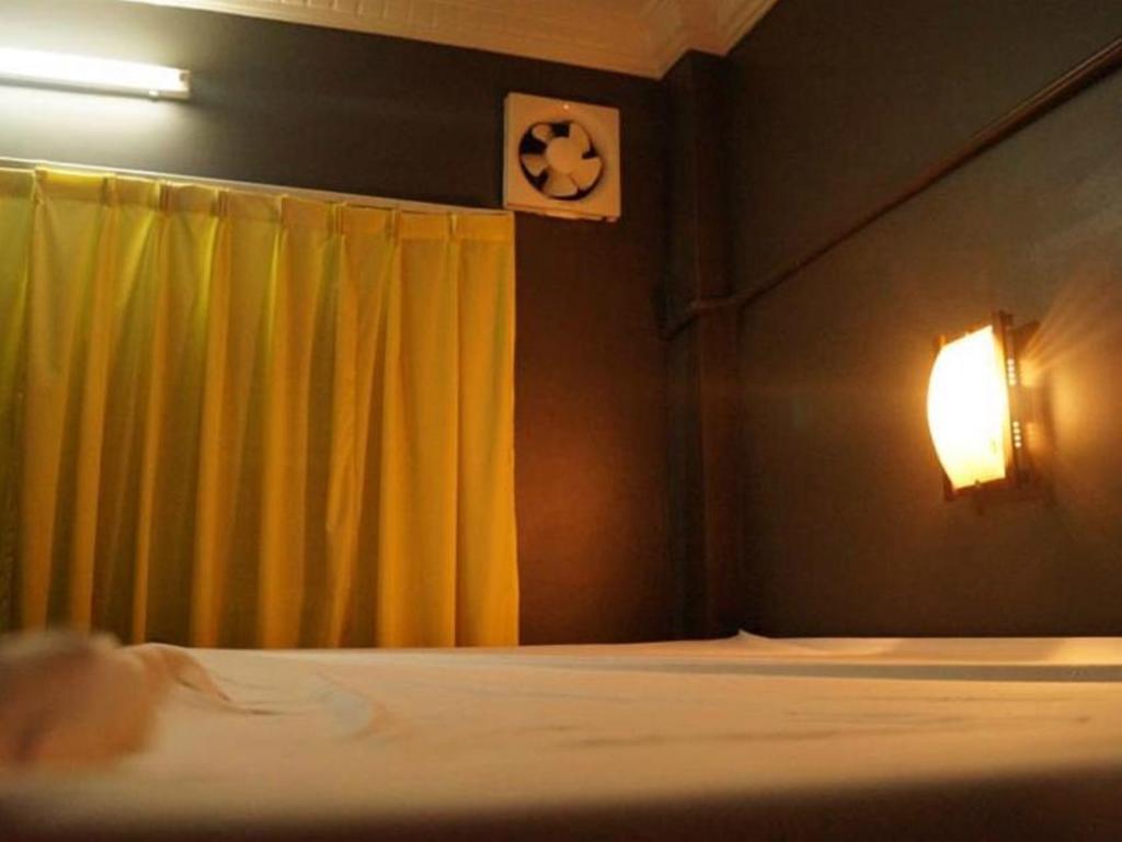 Bird'S Nest Hostel Kampot Exterior foto